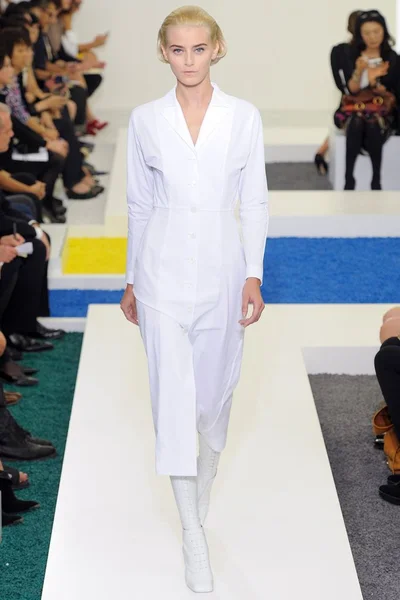 Look 8